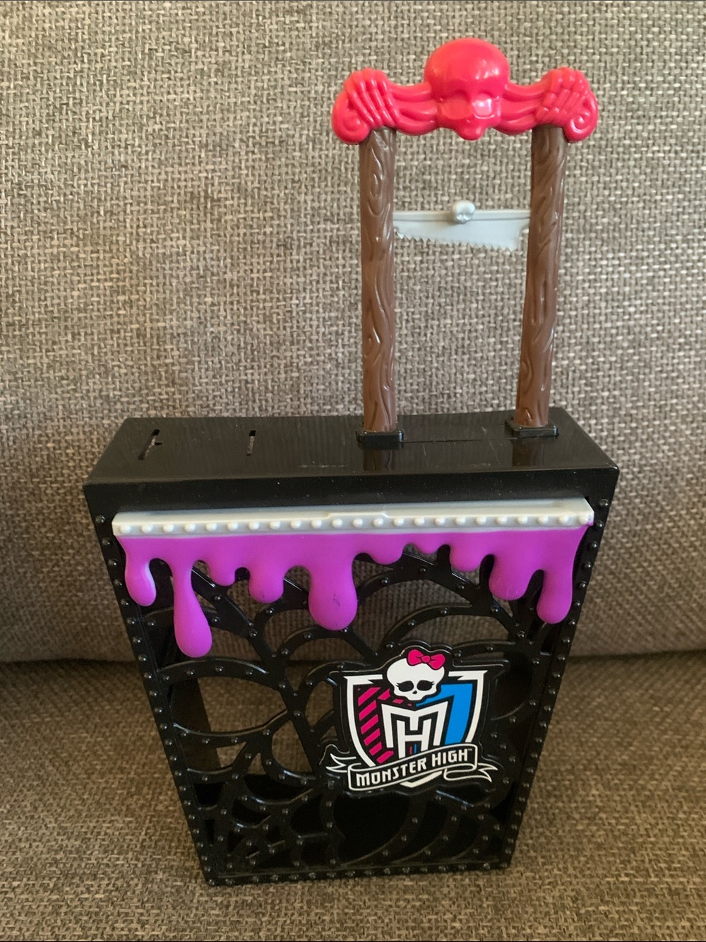 Monster High Doll Playset Furniture Assortment - Picture 3 of 6